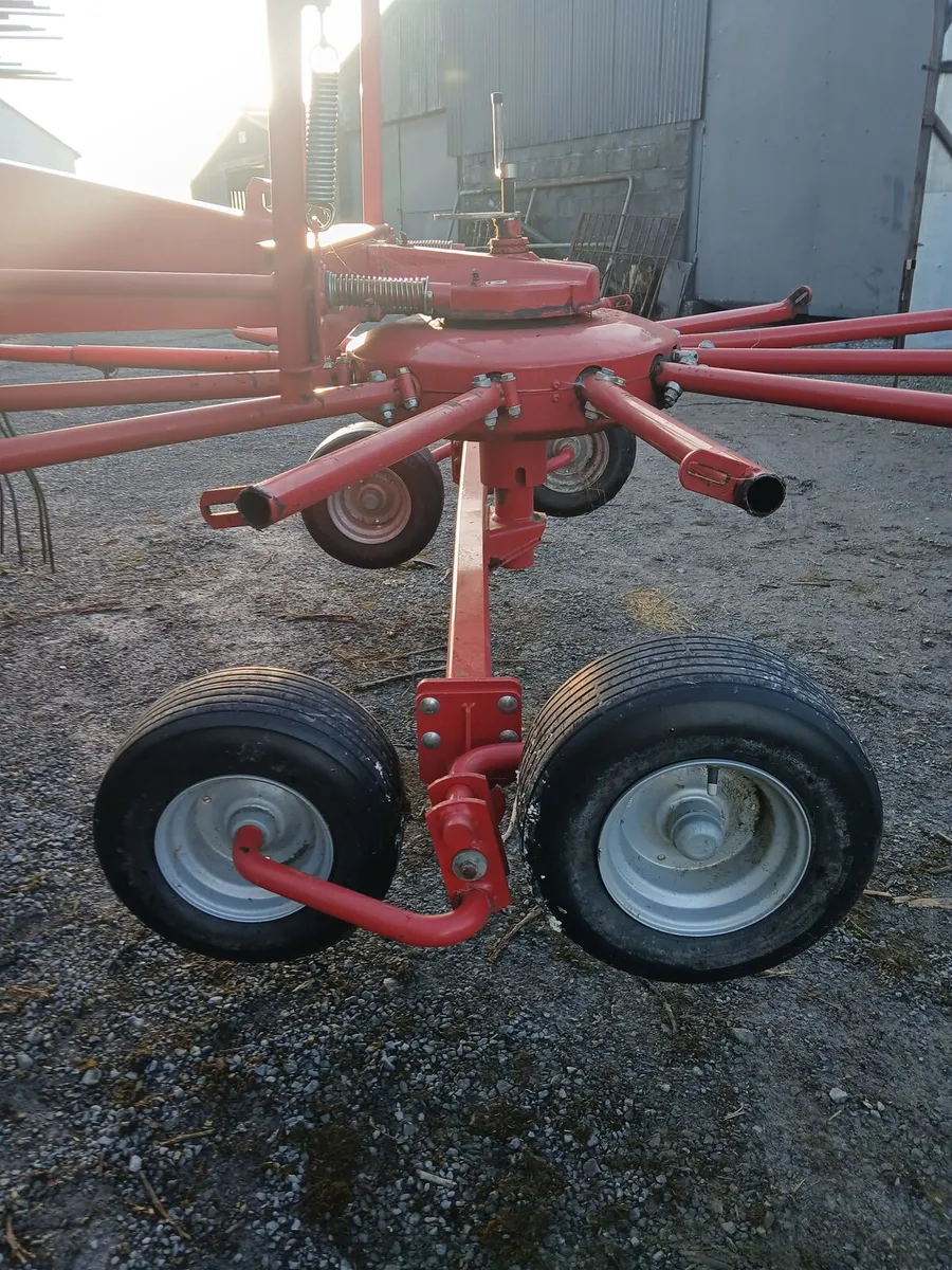 Kverneland 9443 Rake - Image 3