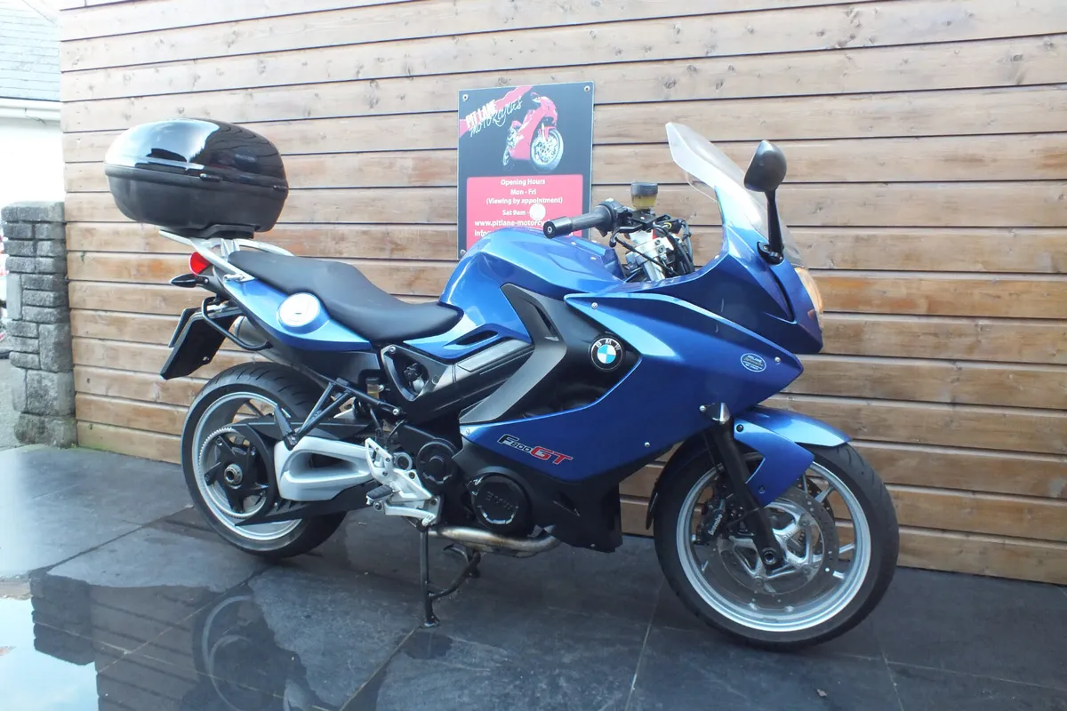 2015 BMW F800 GT (Immaculate) - Image 2