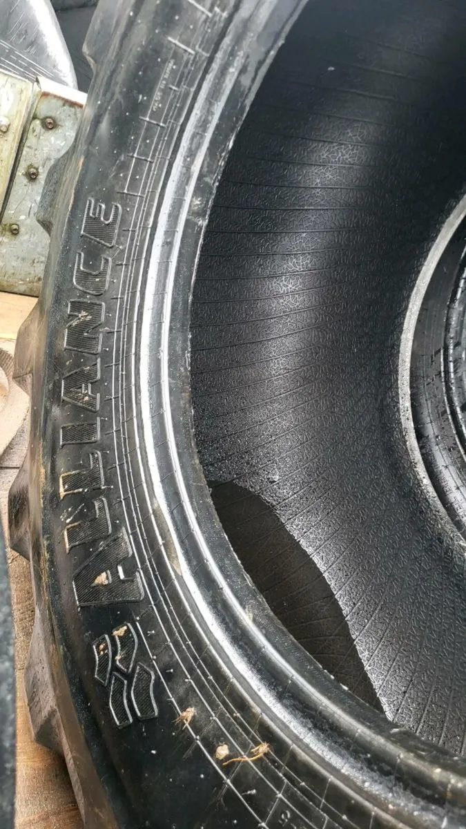 Loader tyres 500 70r24 - Image 3