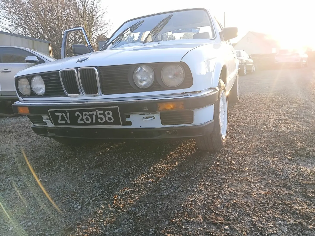 BMW E30  318I 1984 Jetronik - Image 1