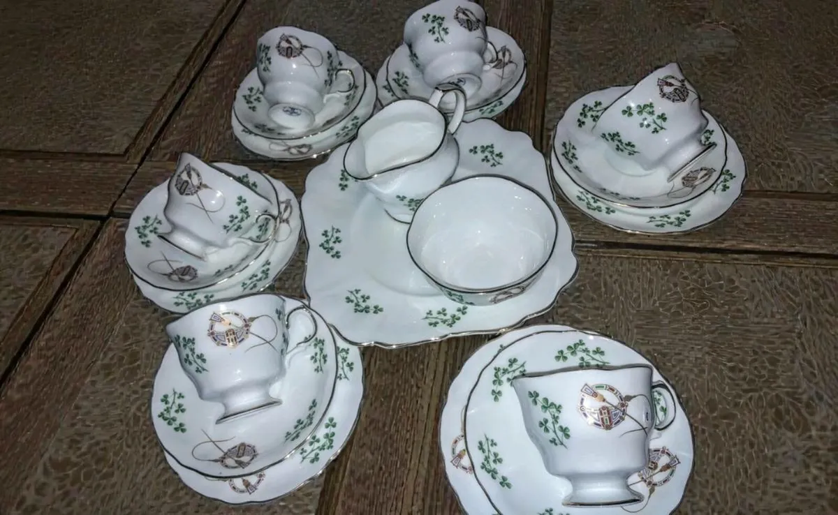 Stunning ARKLOW full teaset - Image 2