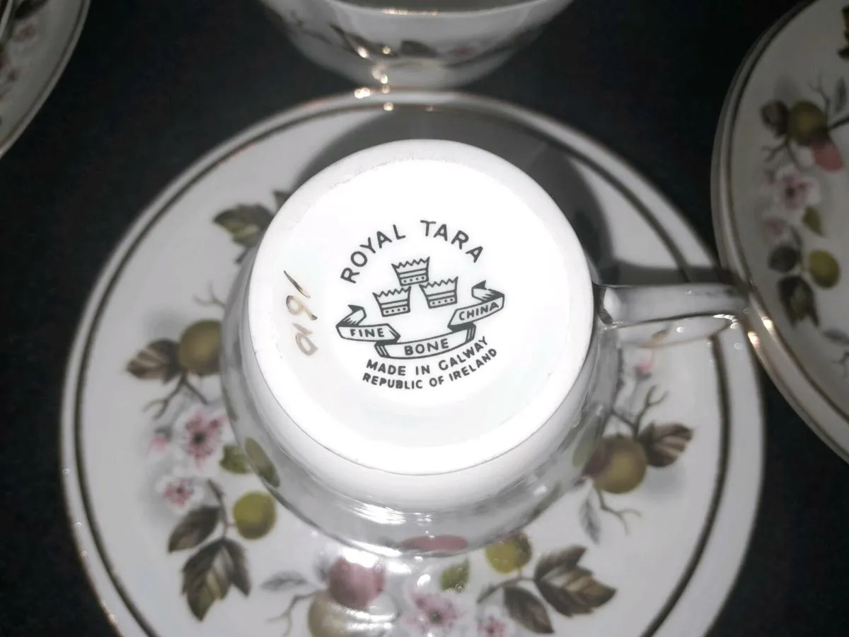 Royal Tara 20 pieces teaset - Image 3