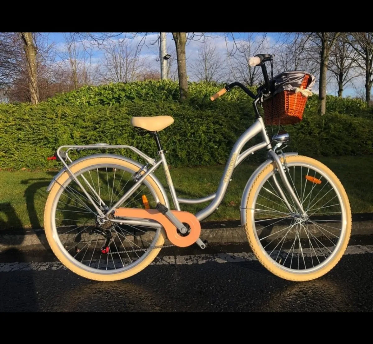 Women's bicycle - Image 3