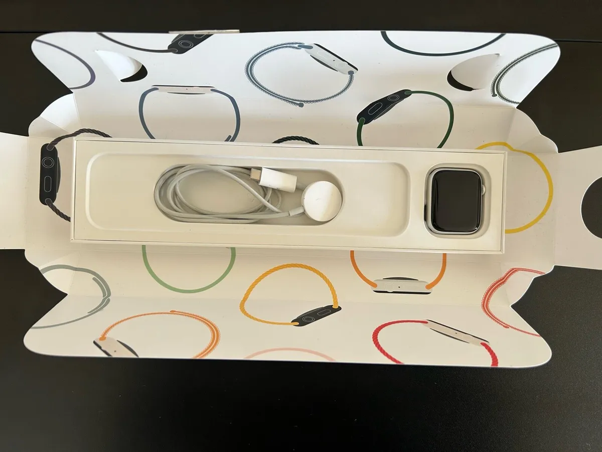 Apple Watch SE 2 44mm Cellular - Image 3