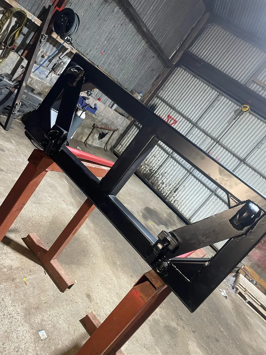 Bale spike - Image 2