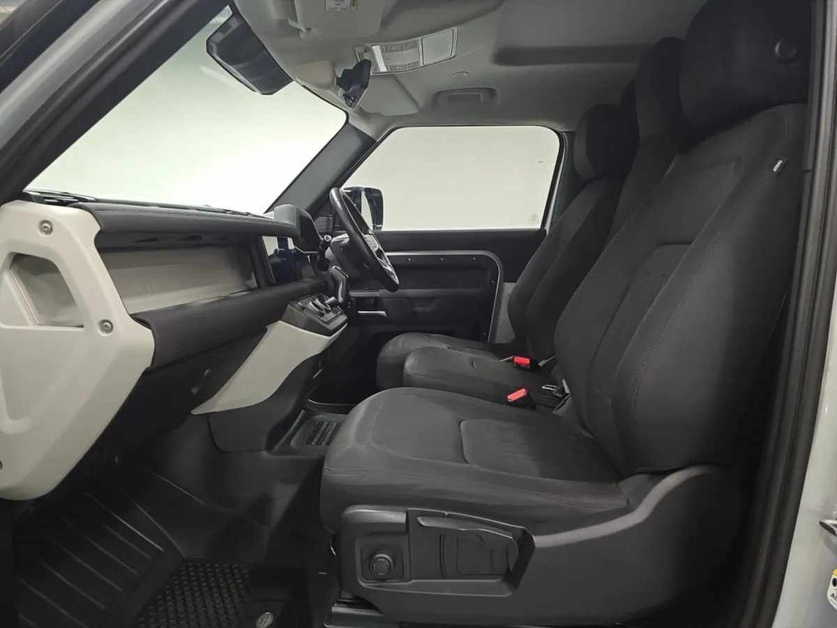 Land Rover Defender 90 Diesel - Image 3