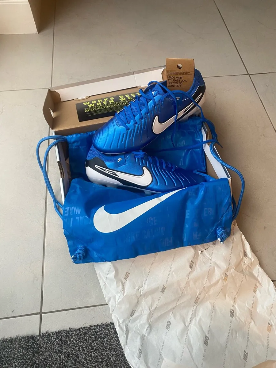 Nike Tiempo Legend 10 Elite football boots. UK 6.5 - Image 1