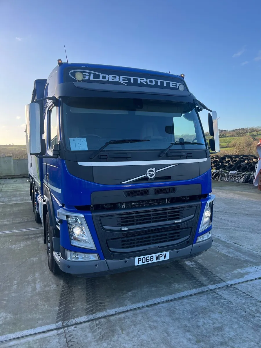 Volvo FM Tridem Bulk Blower - Image 2