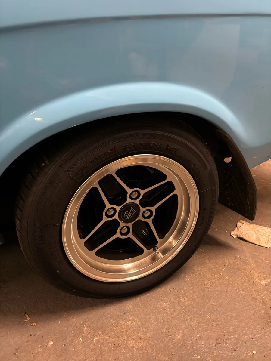 Mk2 rs2000 wheels & type 9 gearbox - Image 1