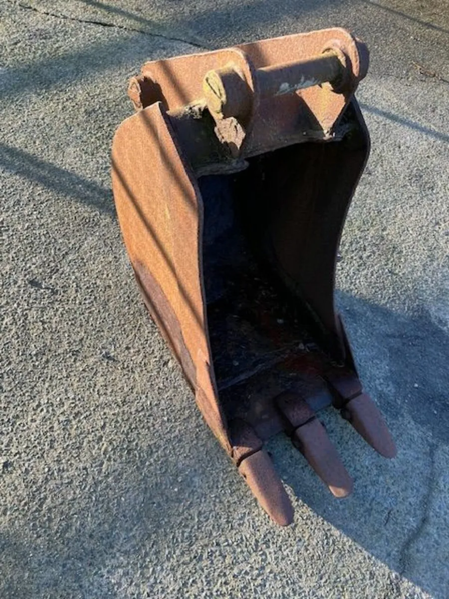 JCB Bucket - Image 1