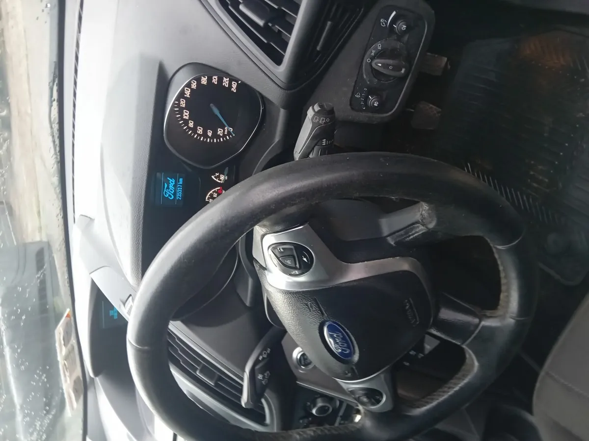 Ford Kuga 2016 - Image 2