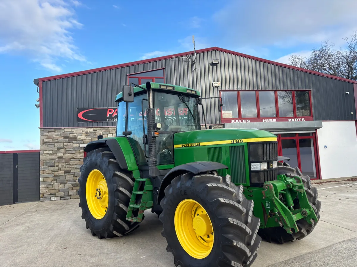 John deere 7810 year 2002 - Image 1