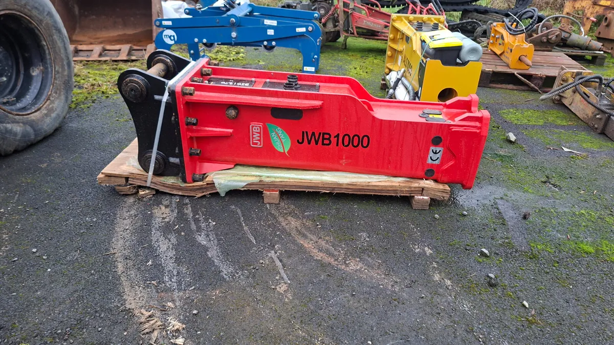 New rockbreaker for 13 tonne digger