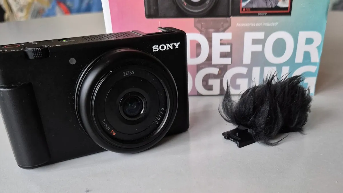 Sony zv 1f - Image 1