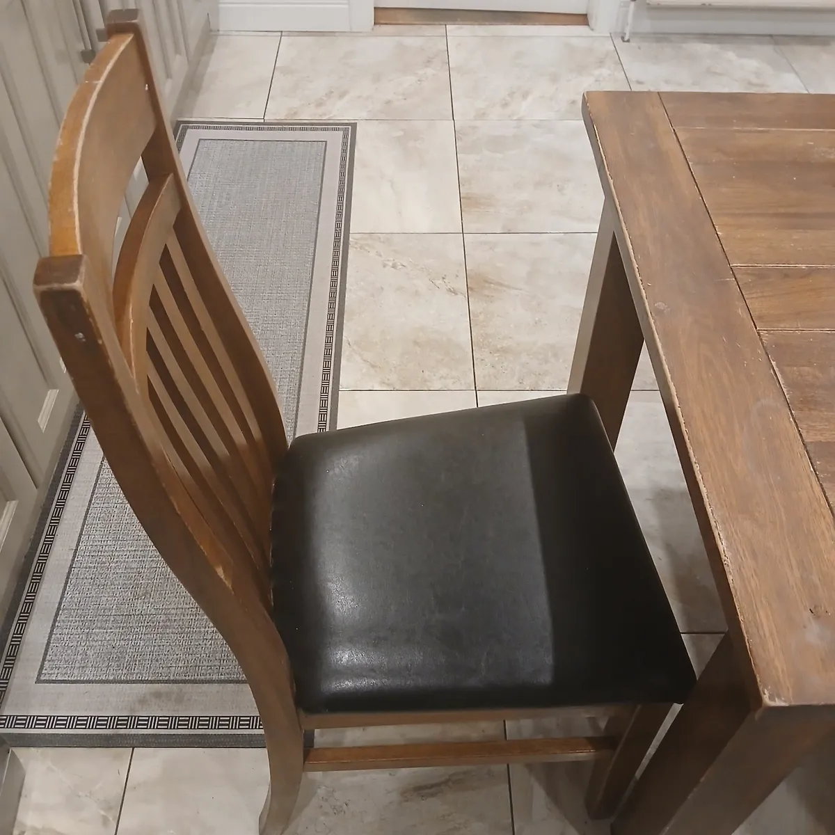table and chairs - Image 2
