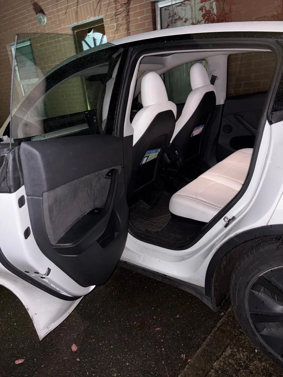 Ready Taxi Model Y 242 - Image 2