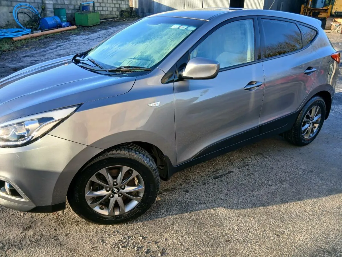 Hyundai ix35 - Image 2