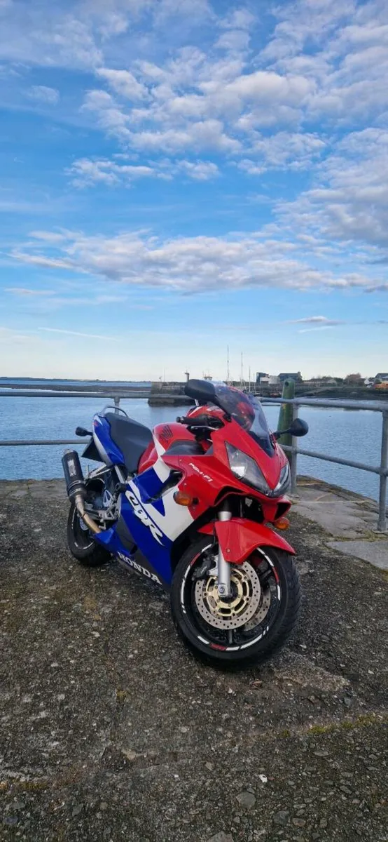 Honda cbr - Image 1