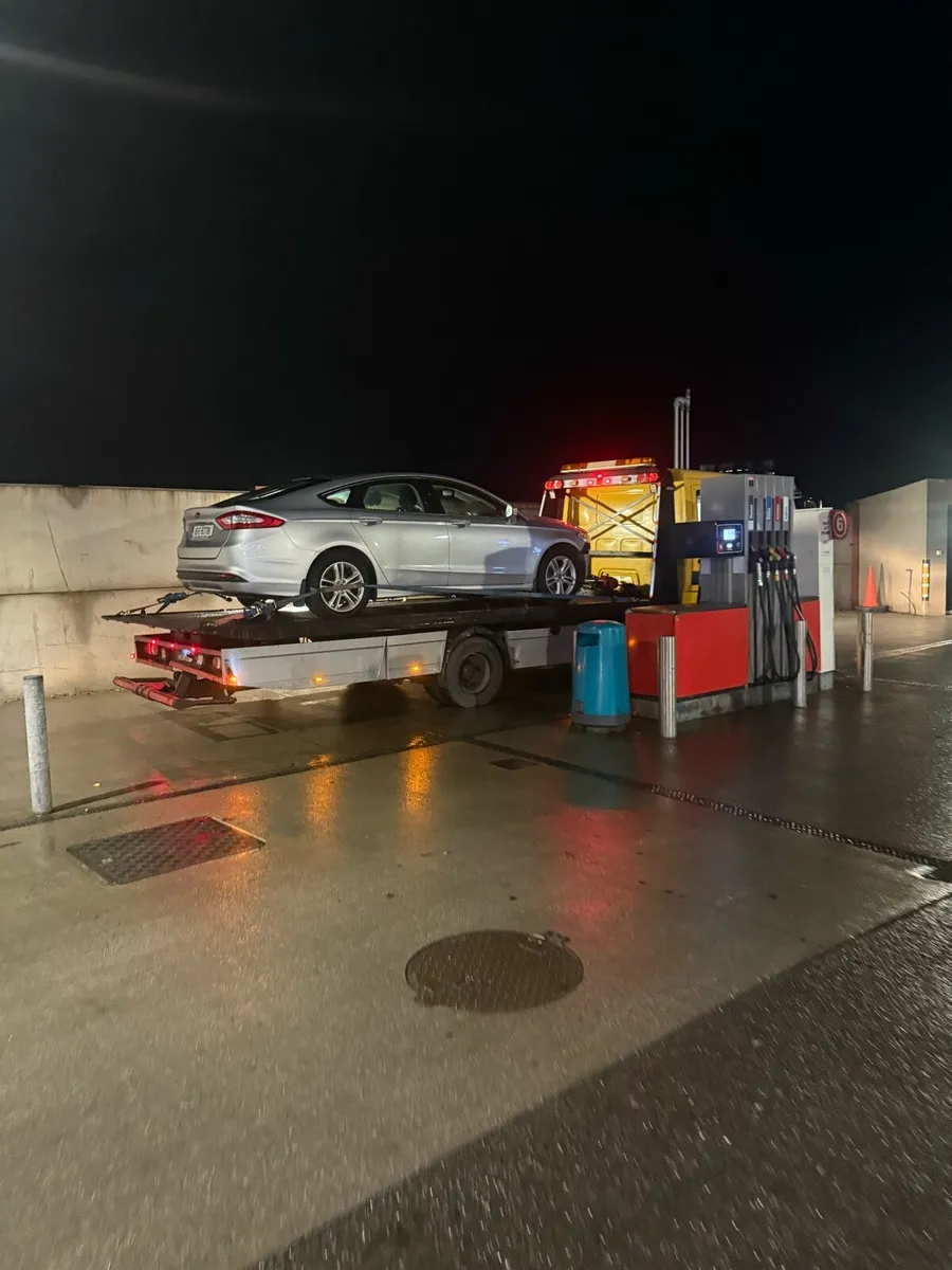 24Hr Recovery, Transport and crane services - Image 4