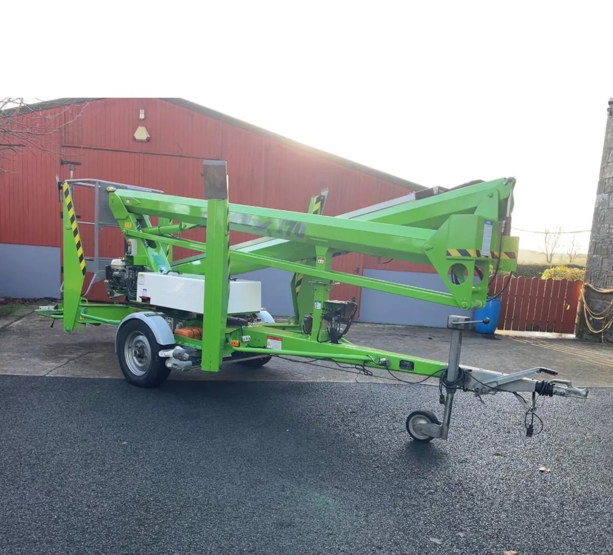 Nifty lift 170 Towable Cherry Picker - Image 2