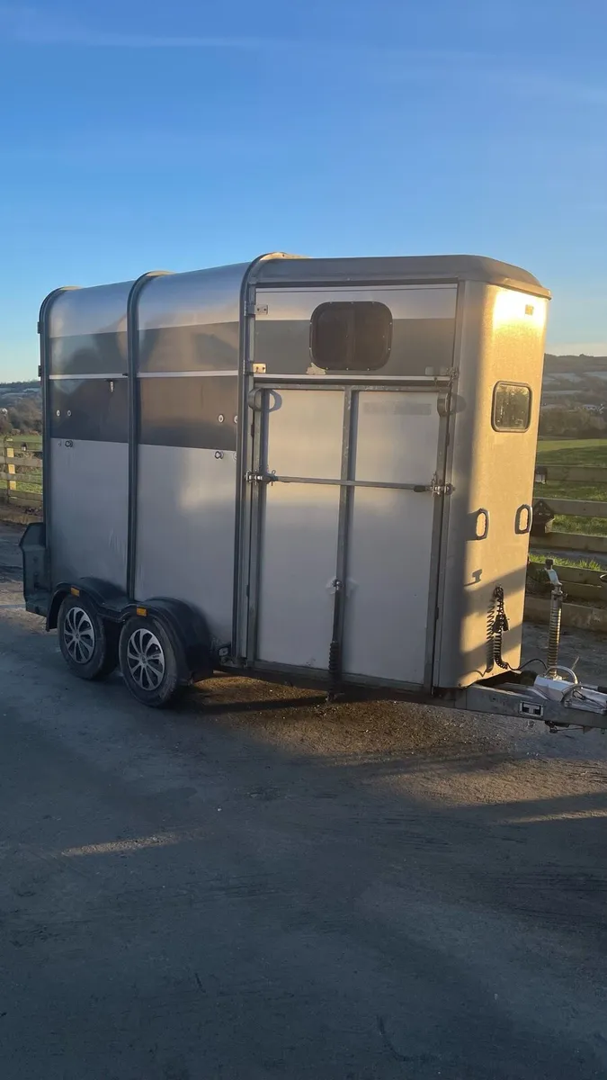 505 Ifor Williams Classic horsebox - Image 1