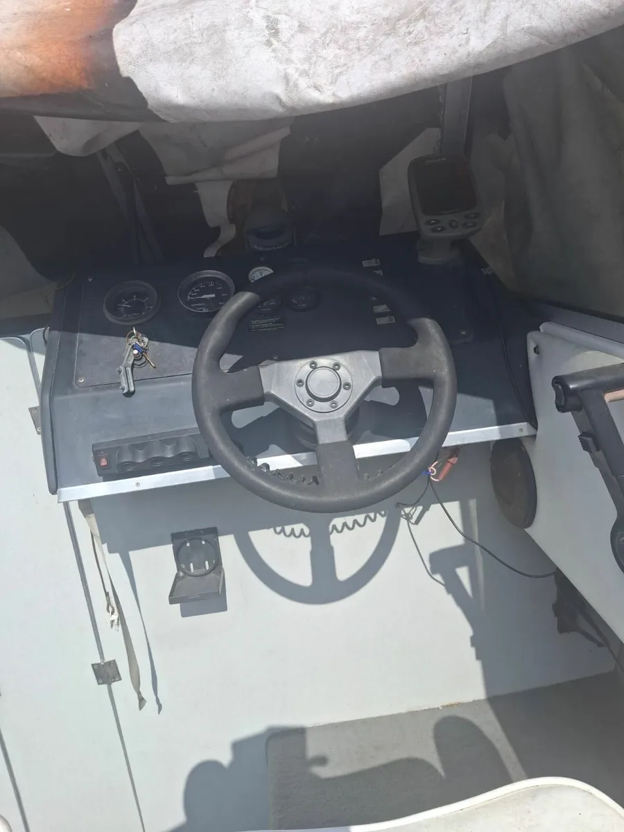 Bayliner 23ft Classic 2 berth Sea Cruiser - Image 4