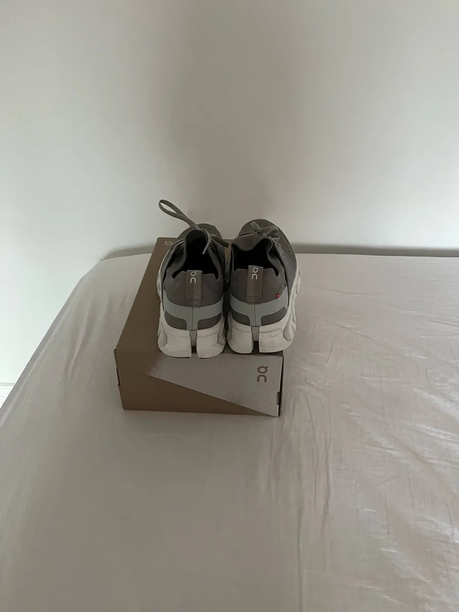 On clouds Trainers - Image 4