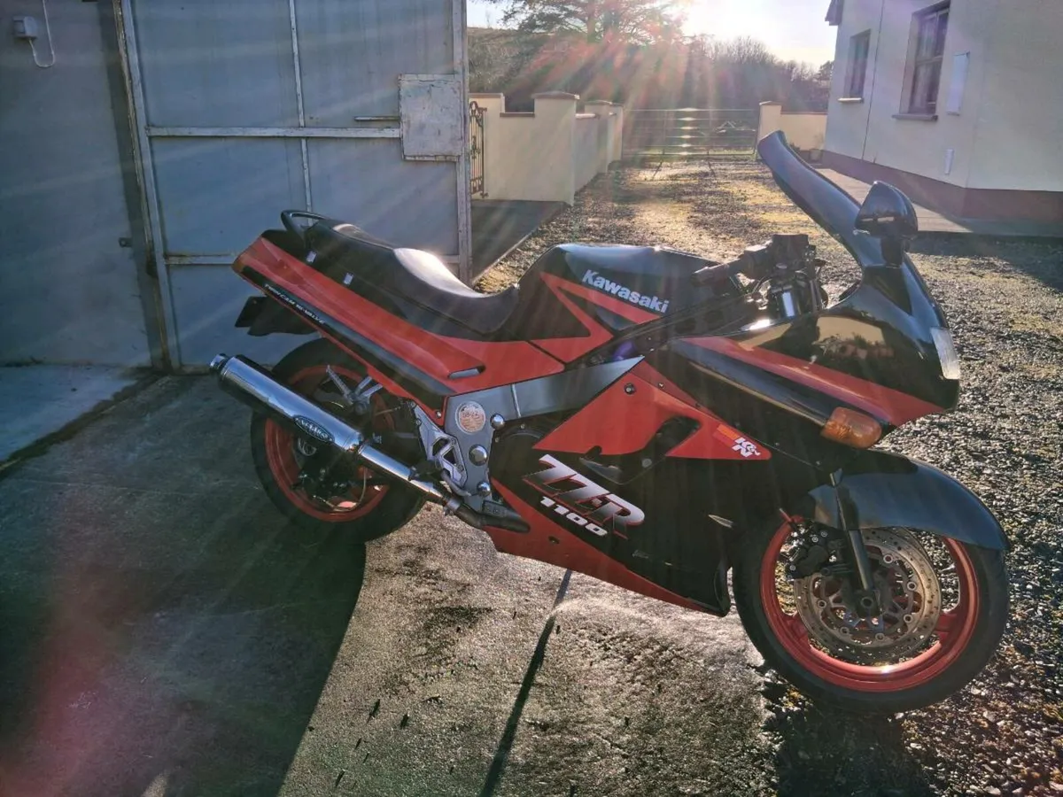 92 Kawasaki ZZR1100 - Image 1