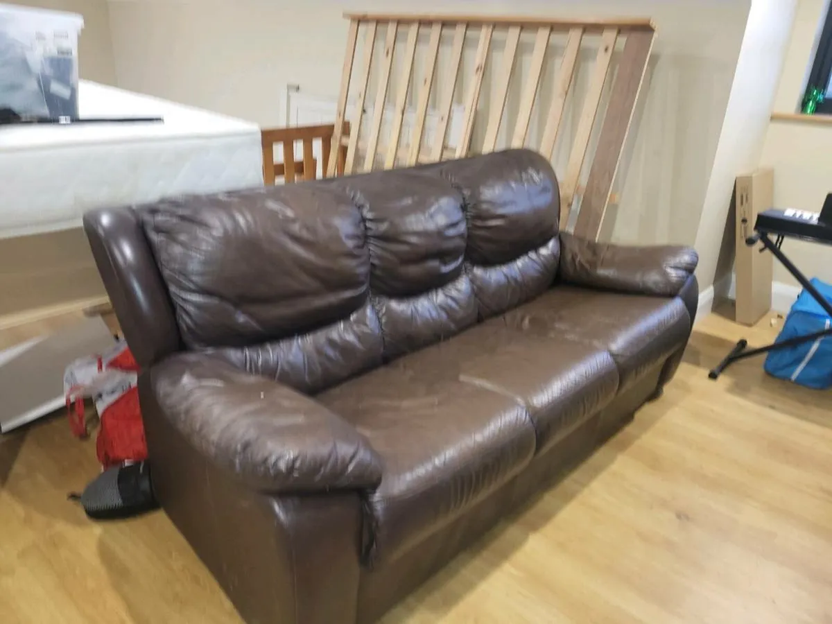 3 seater couch - Image 1