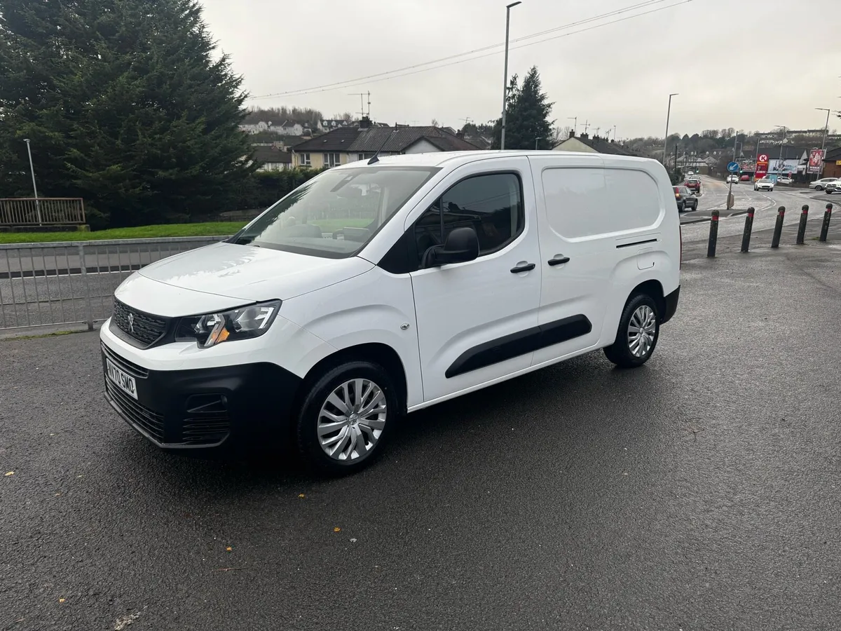 2021 PEUGEOT PARTNER 5 SEAT CREW VAN - Image 1