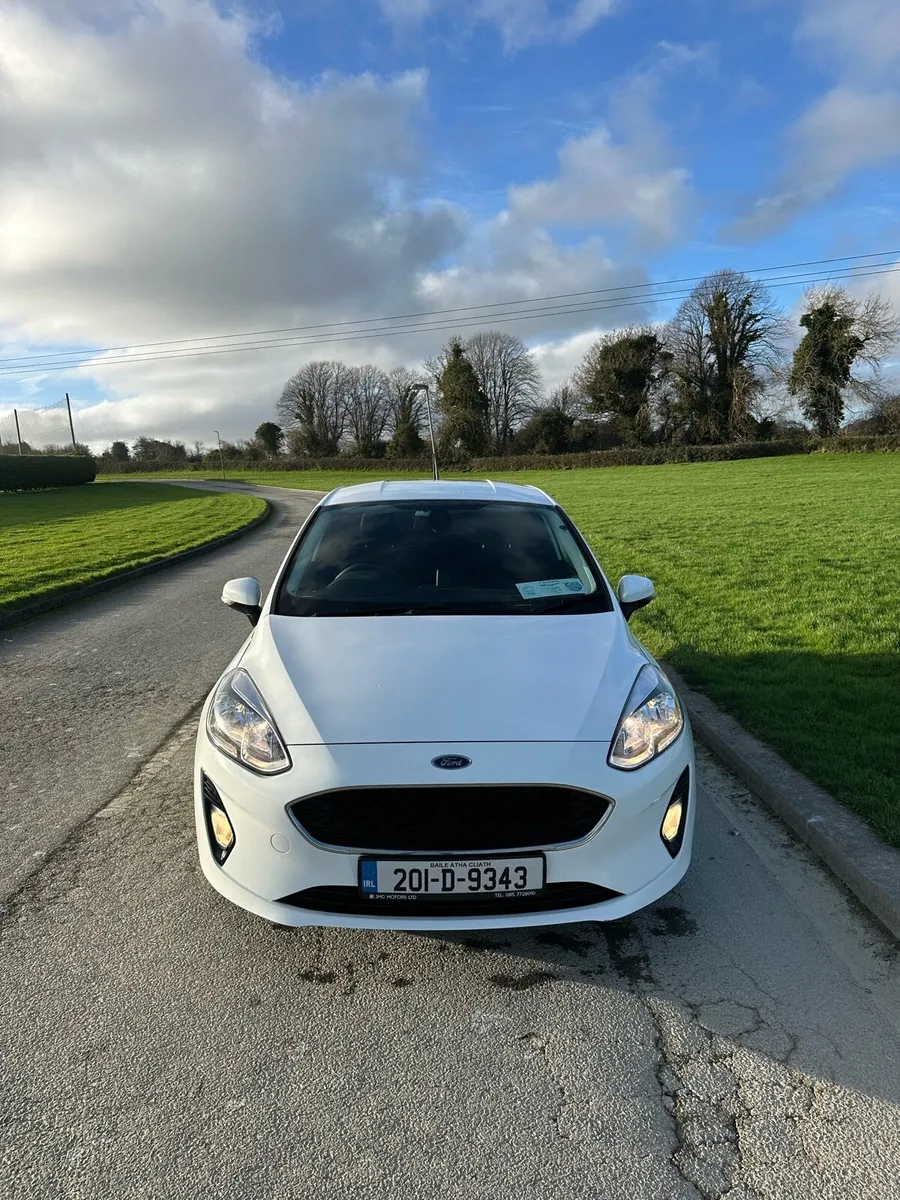 Ford Fiesta Van 2020 DOE 01/27 - Image 2