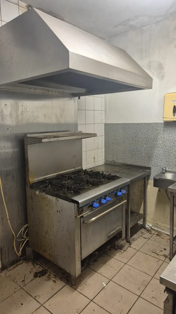 Restraunt seating and equipment - Image 2