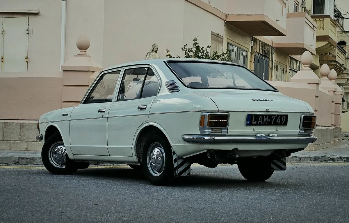 TOYOTA COROLLA - Image 4