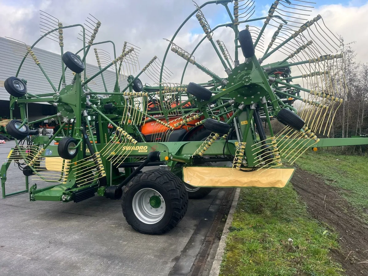 New Krone TC 1250 Plus - 4 Rotor Rake - Image 3