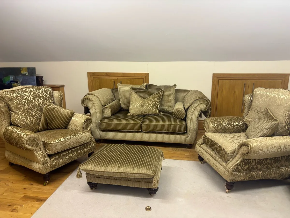 Finline Sitting room suite - Image 1