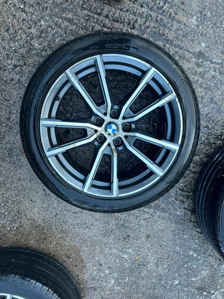Genuine R18 G20 3 series Bmw Alloys - Image 4