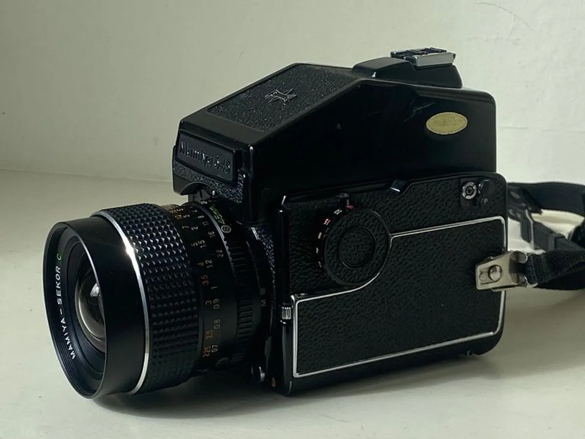 Mamiya Medium Format Camera Kit with Metz Flash - Image 2