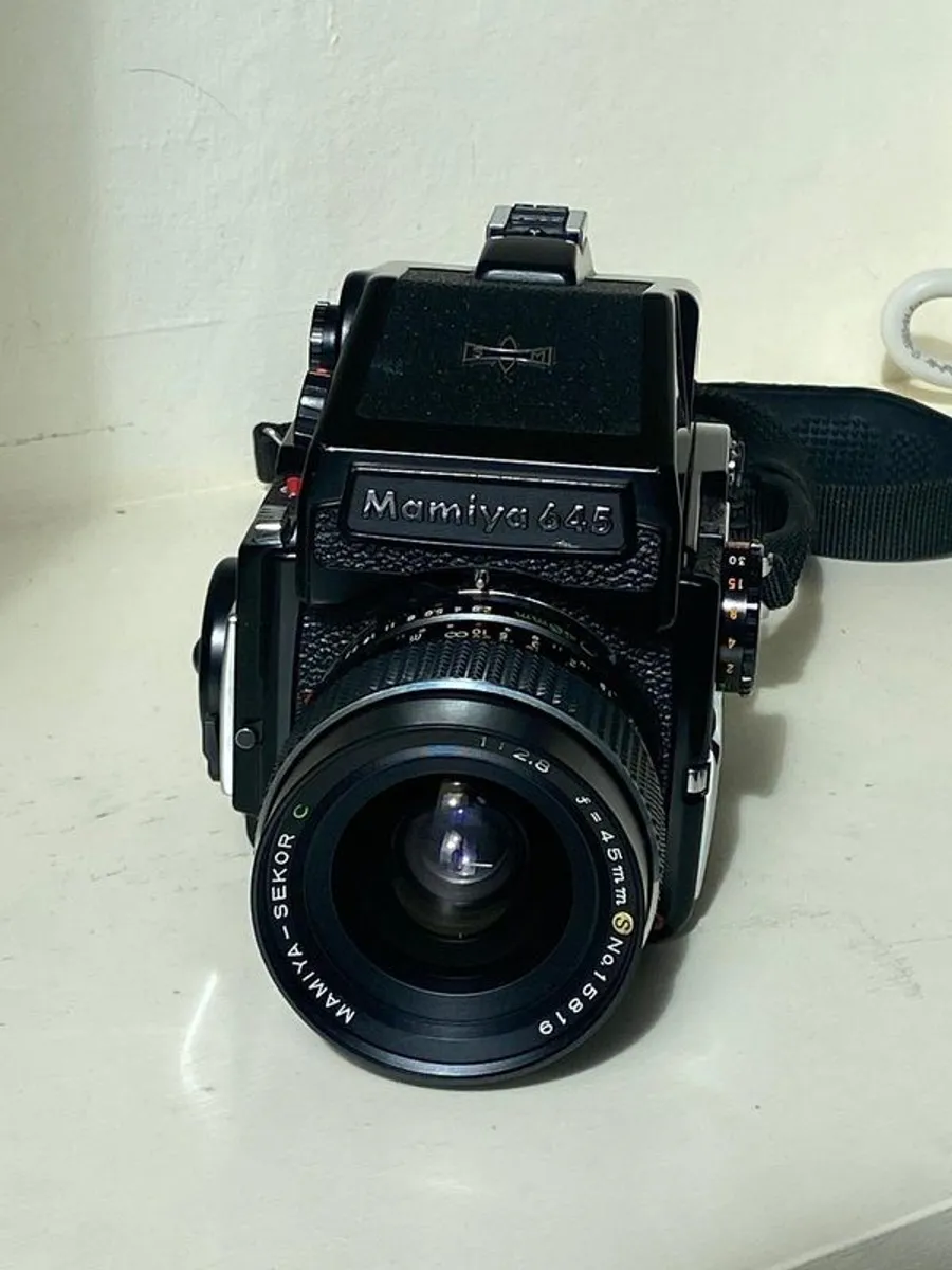 Mamiya Medium Format Camera Kit with Metz Flash - Image 3