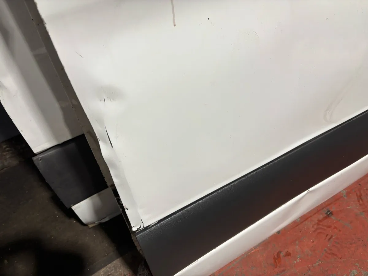 Mercedes Sprinter 315 side door 2020 - Image 3