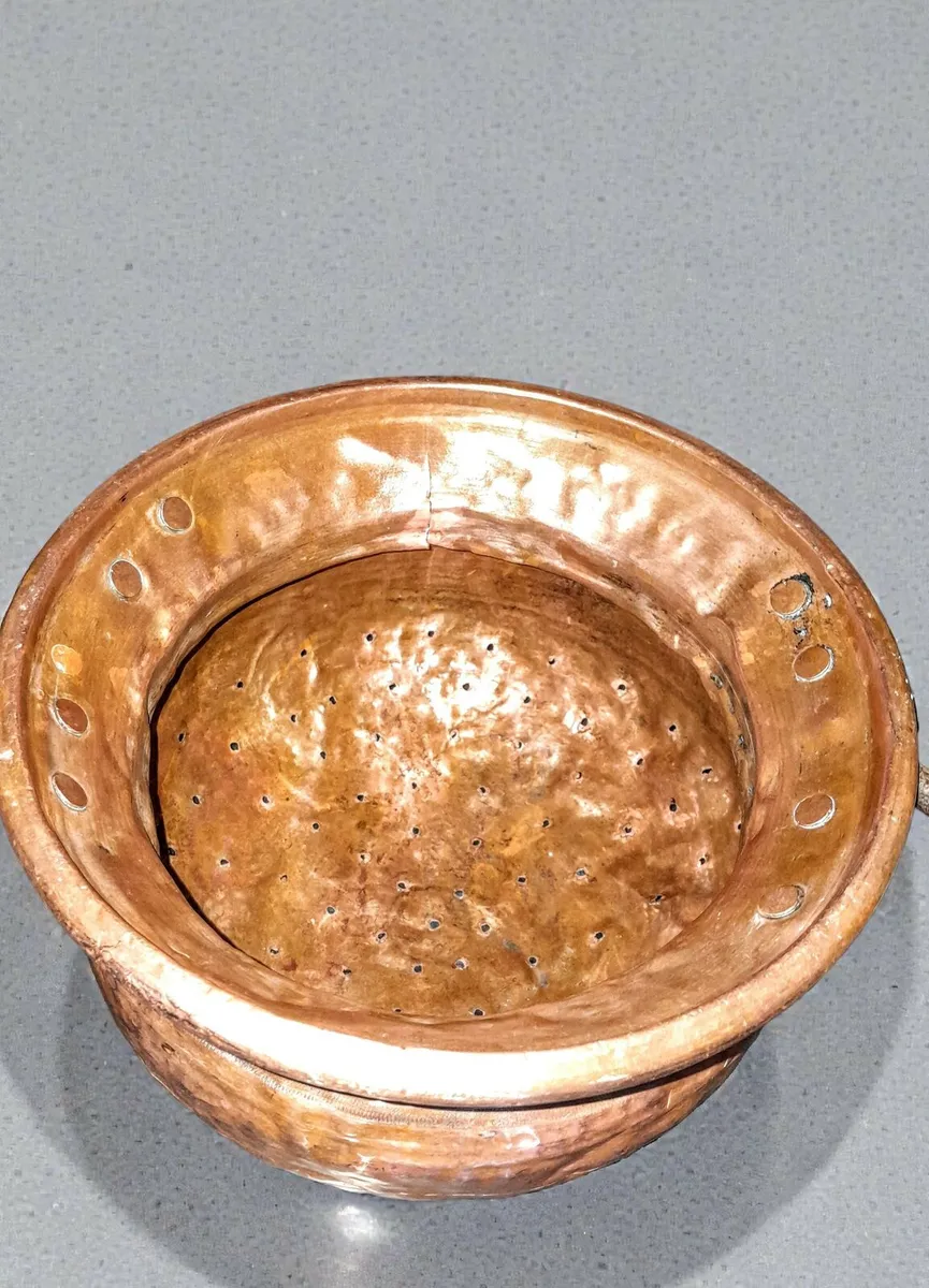 Large 19th century copper colander 40cm - Image 2