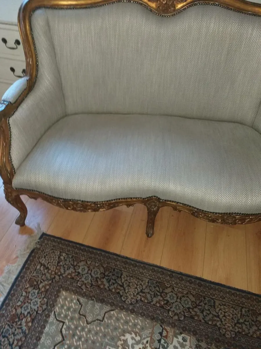 Neat size 2 seater couch - Image 2