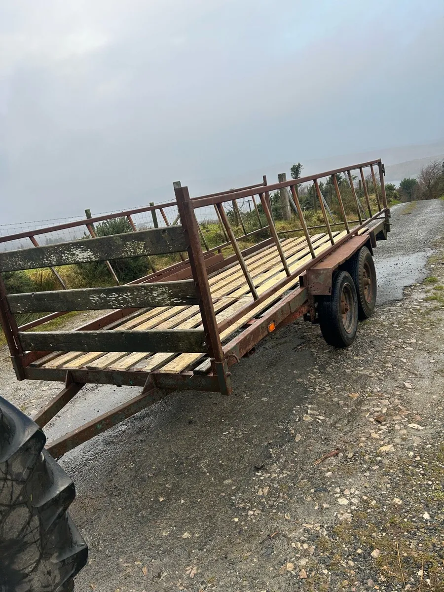 Feeding trailer - Image 1