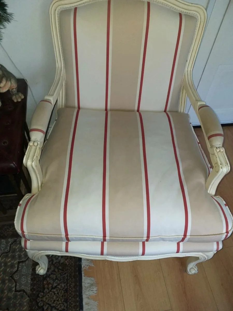 Armchair with cream frame - Image 1