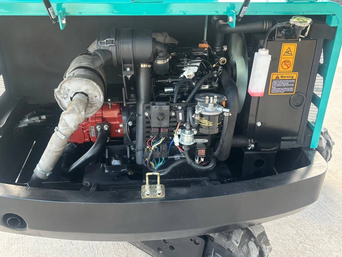 Mini digger - Image 2