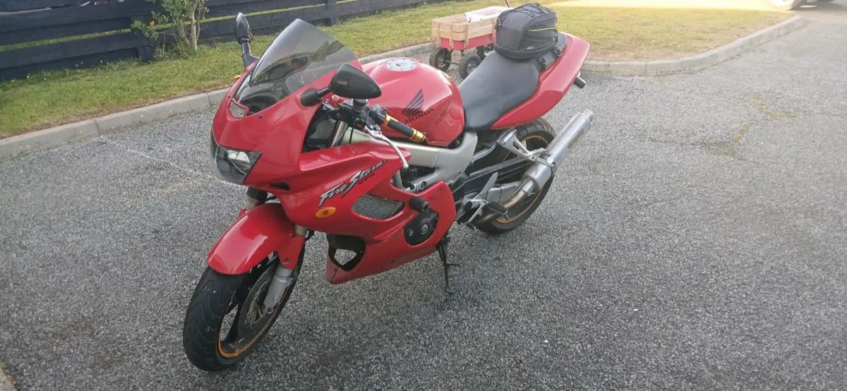 Vtr 1000 *READ AD* - Image 4