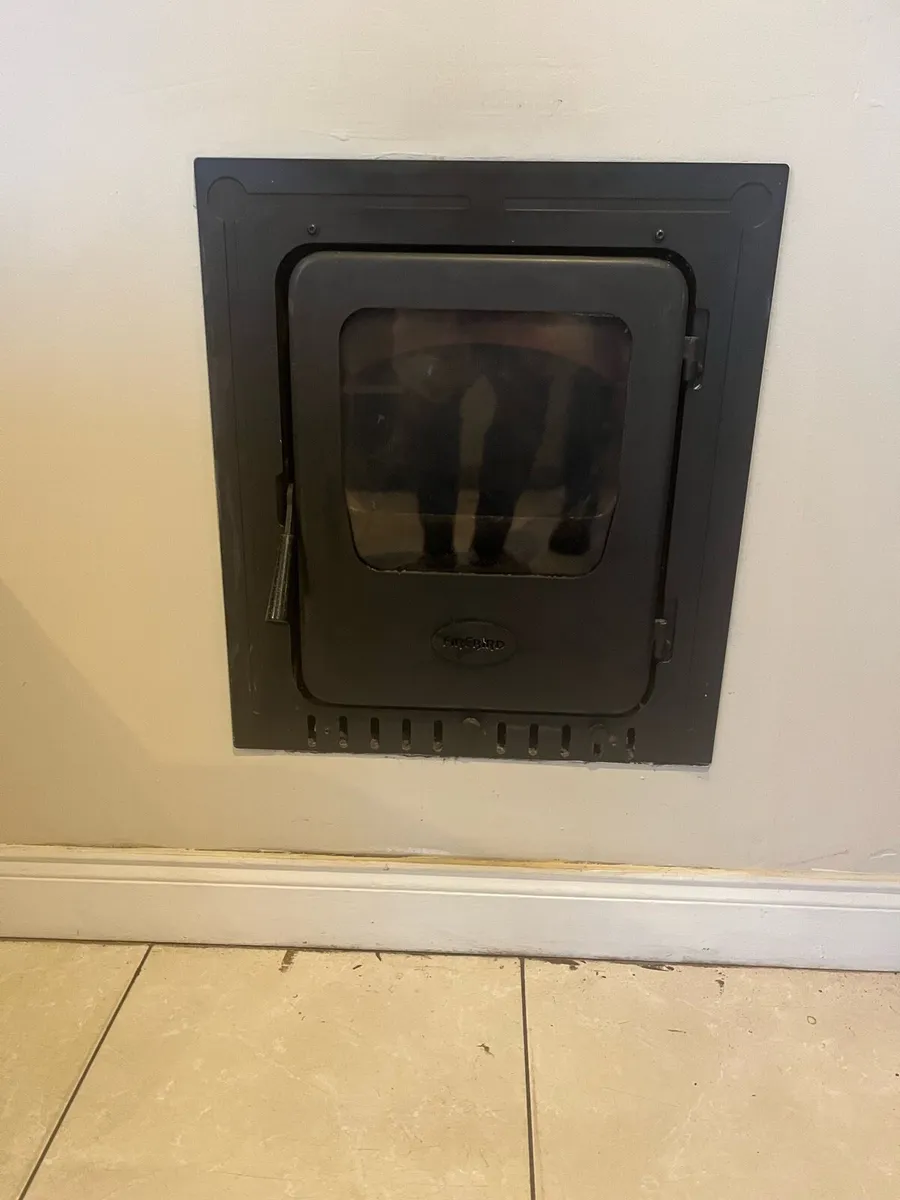 Insert stove - Image 1