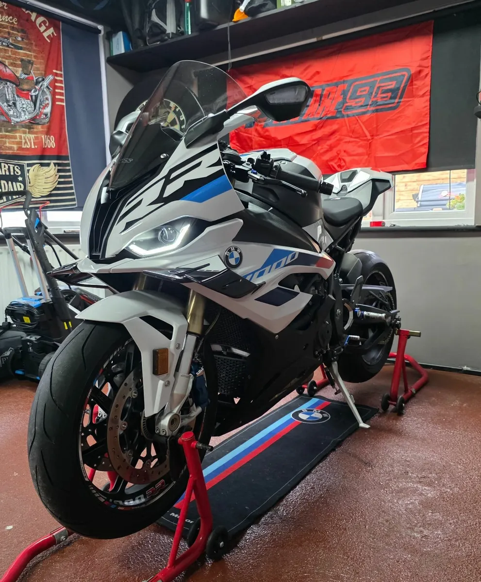 BMW S 1000 RR 2023 Showroom Condition - Image 2