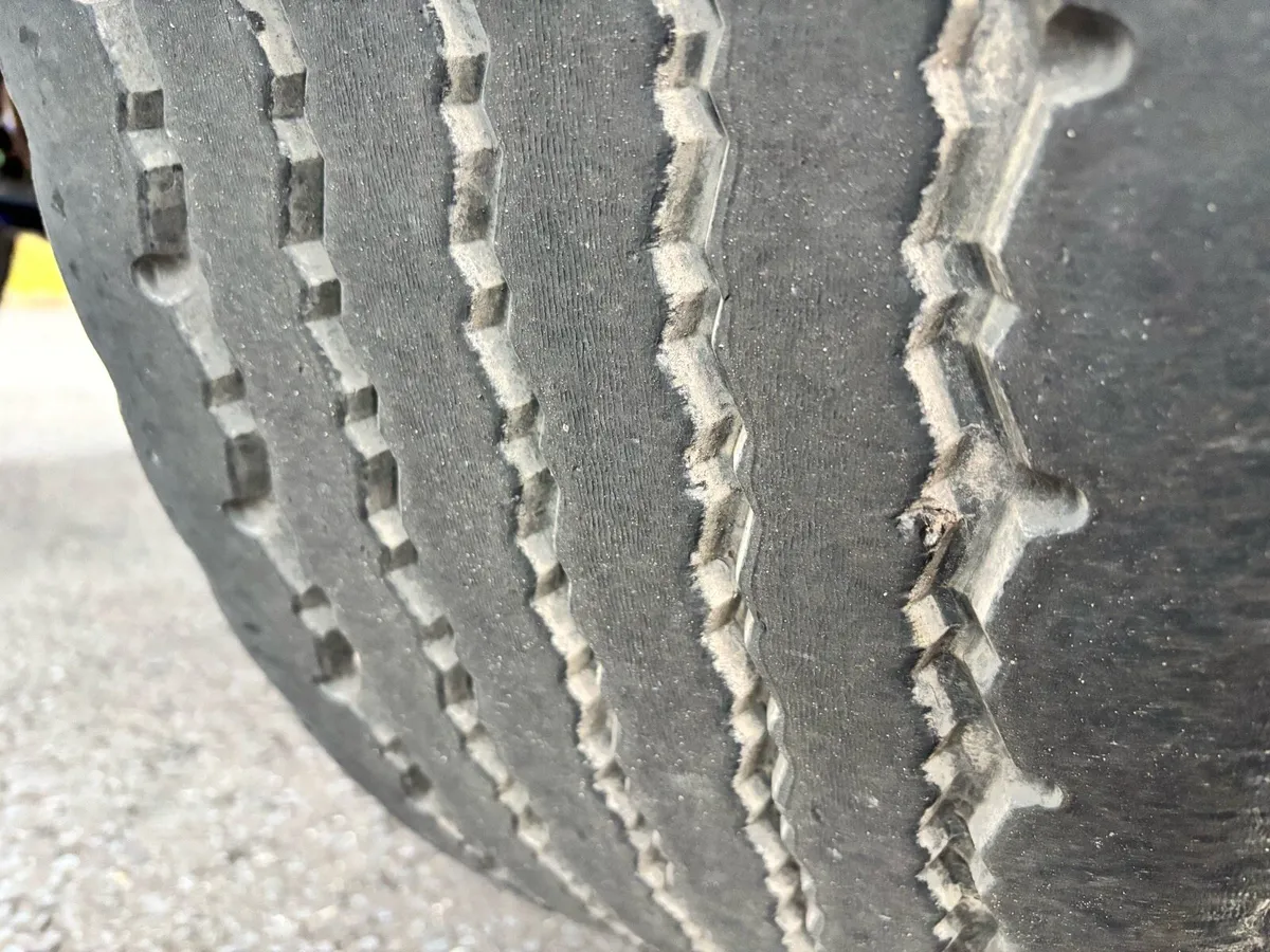 Dennison Sliding Skelly - Image 3