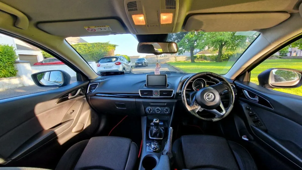 Mazda 3 for parts - Image 3