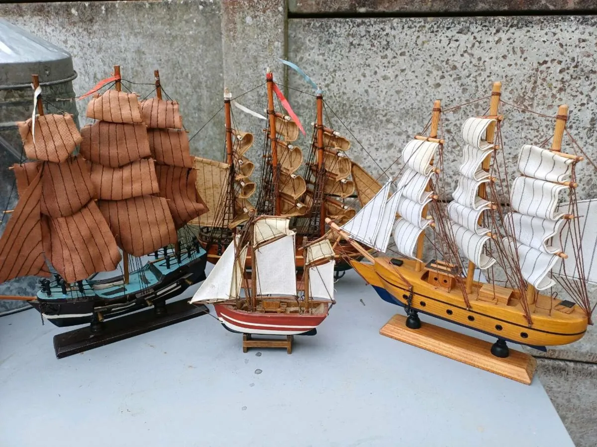 2 Lots of Vintage Model Ships - Image 3